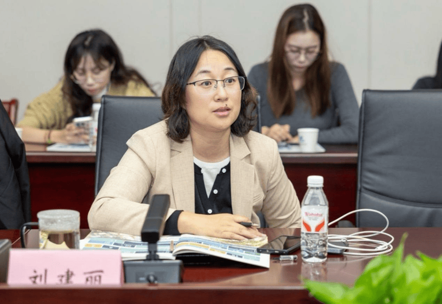 “感知无锡”调研行 刘建丽:无锡“五链融合”打造集成电路产业